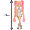Bambola YUNI Fashion K-Pop Idol di IMC Toys