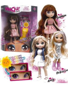 Unique Eyes Fashion Doll Sun Lover - GiochiPreziosi MYM07000            